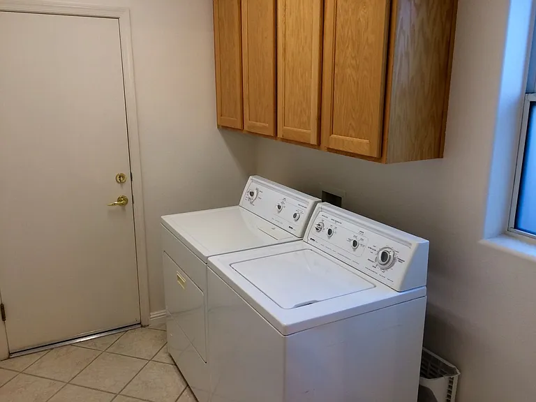 3047 Hickory Valley Rd — Photo 5