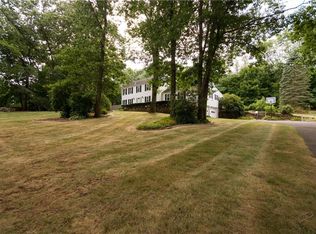 6 Hillside Rd, Cumberland, RI 02864