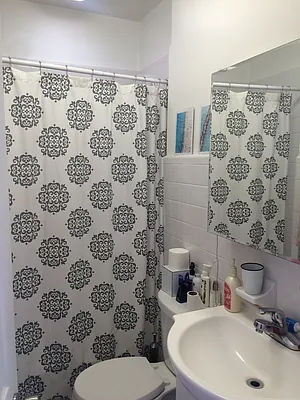 Rented by Realty Collective | media 16