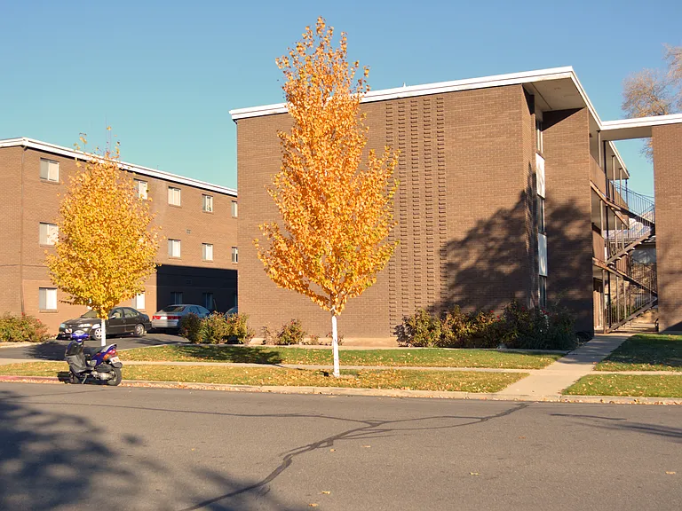 Brookview Side