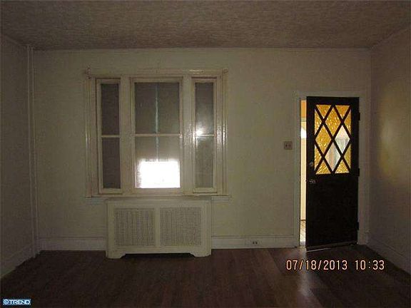 4th image of 6615 Glenloch St