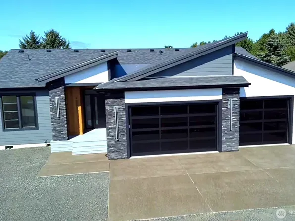 430 Salina Cruz Avenue SW, Ocean Shores, WA 98569