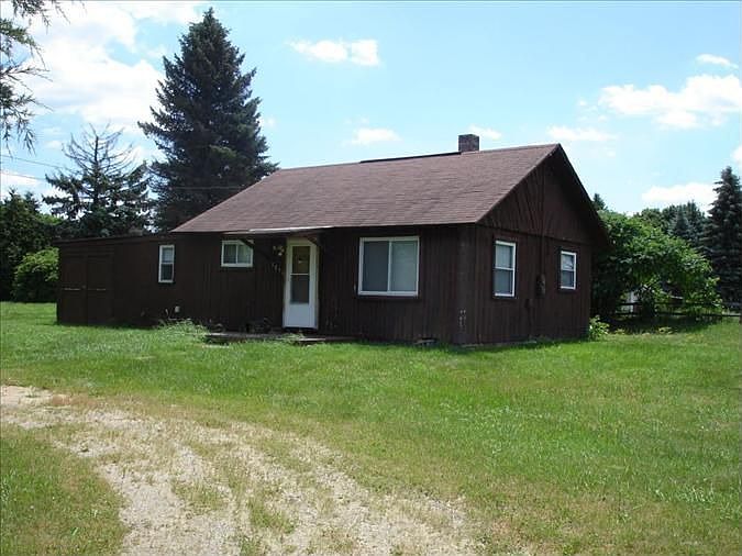 2nd image of 3890 Okemos Rd