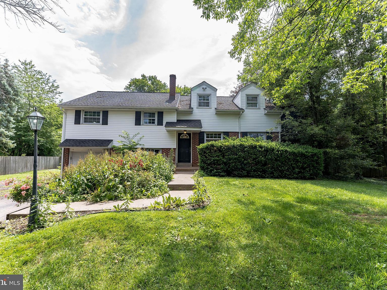 1070 S Trooper Rd, Norristown, PA 19403 | Zillow