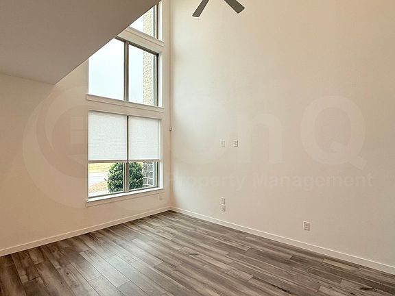 5th image of 1711 Dalhart Rd