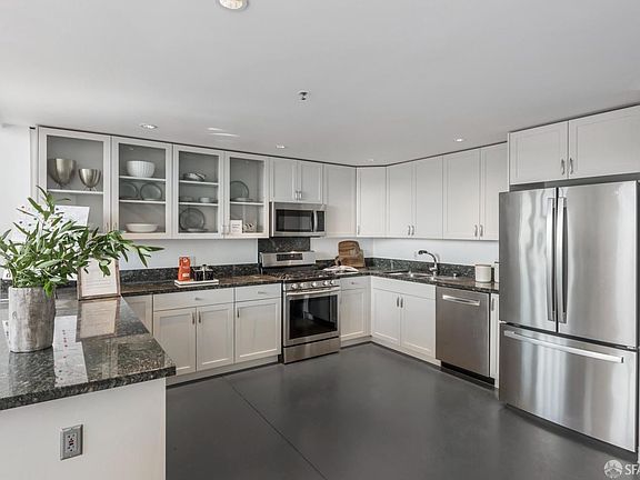 3rd image of 1233 Howard St APT 716