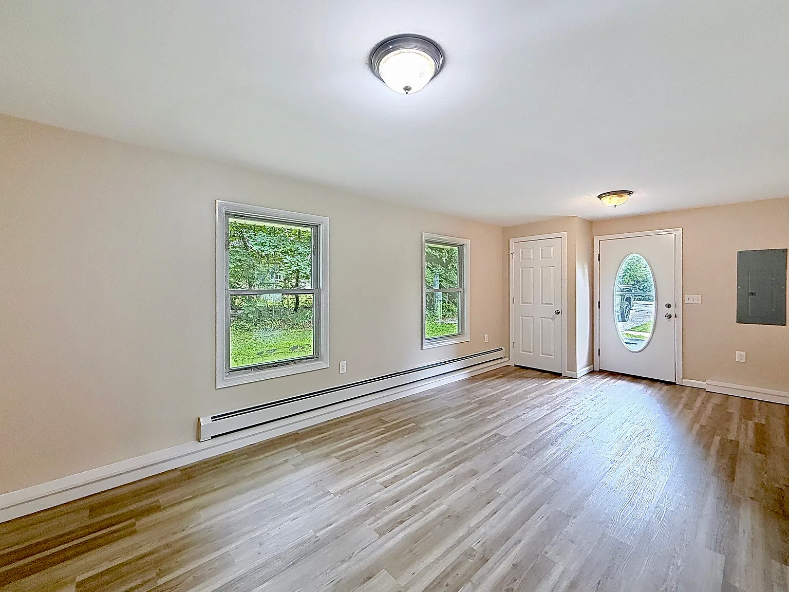 2 bed, 864 sqft, $1,900 — Photo 3