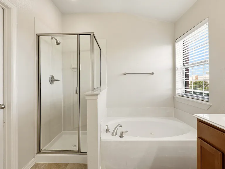 1435 Chase Ln — Photo 13