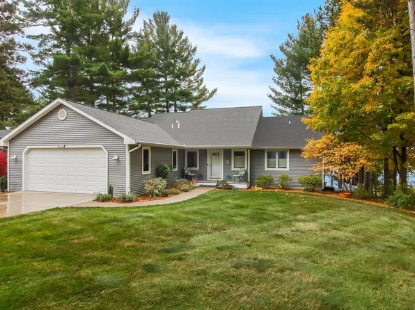 177 Northland Blvd, Traverse City, MI 49685