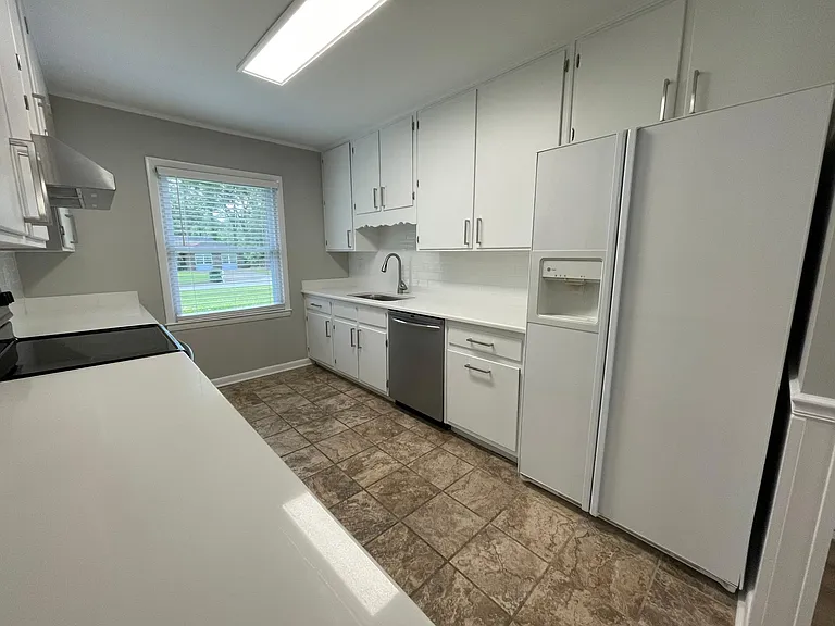 2113 Wimbledon Dr — Photo 7