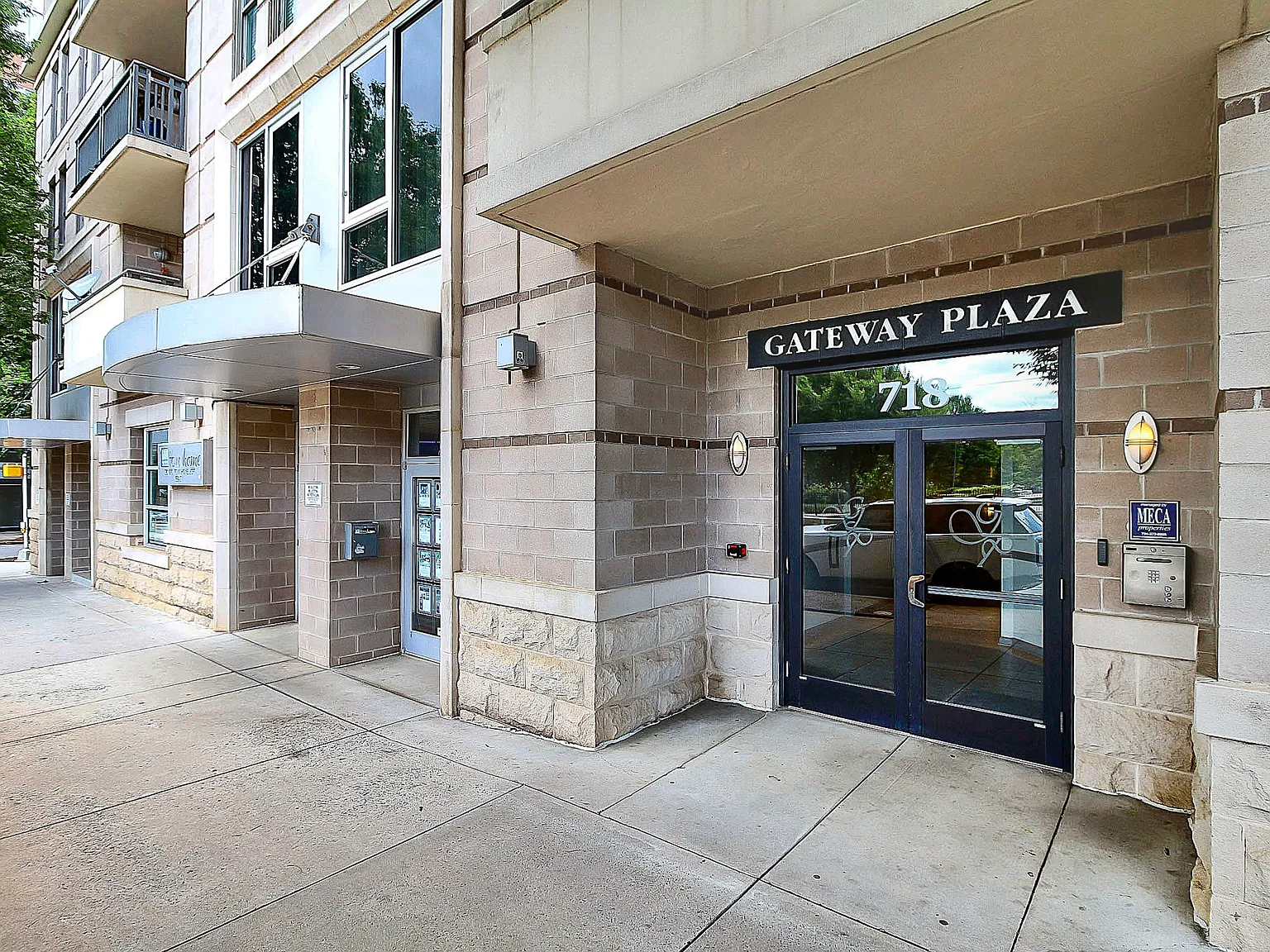 718 Trade St — Photo 4