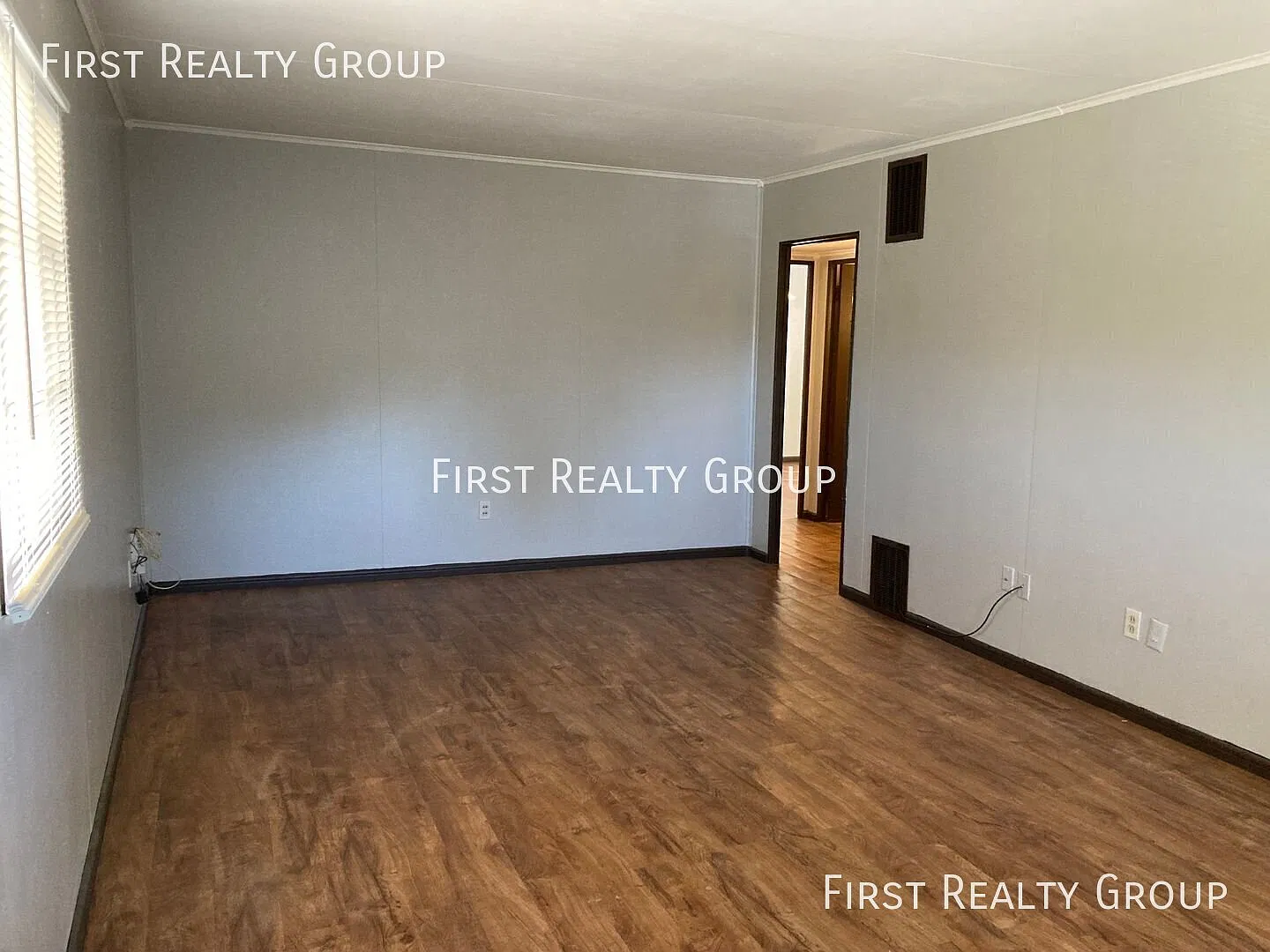 4 Bedroom, 1.5 Bath Single Family Home for Rent, Move in Ready! — Photo 3