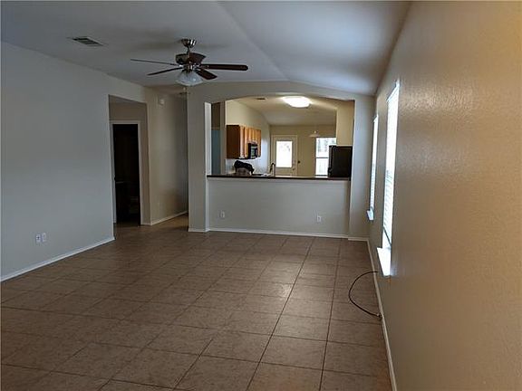 2nd image of 134 Star Of Texas Dr