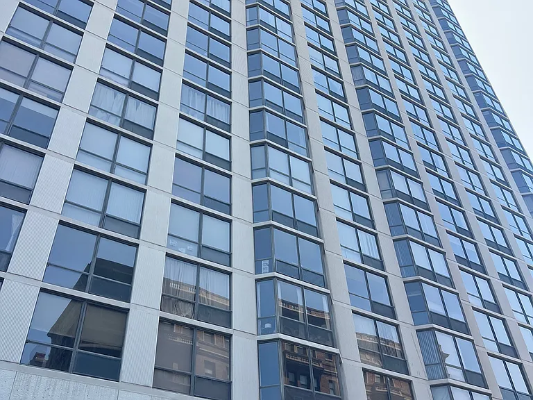 2650 N Lakeview Ave #3708 — Photo 2