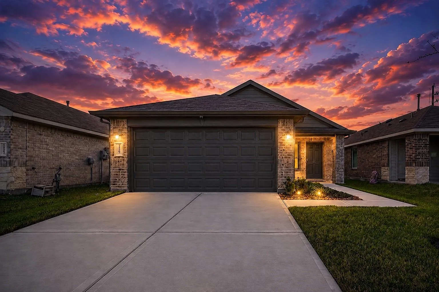 3 bed, 2.0 bath, 1293 sqft, $2,300 — Photo 1