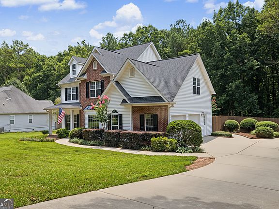 4th image of 75 Sycamore Way