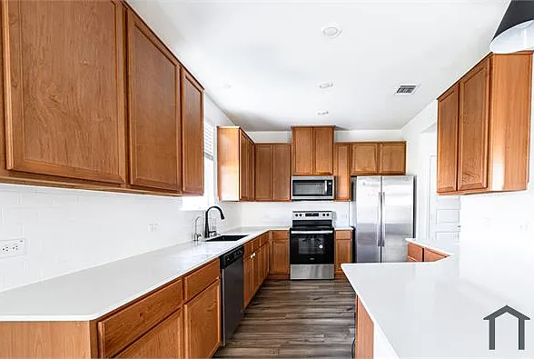 316 Bougainvillea Loop — Photo 4