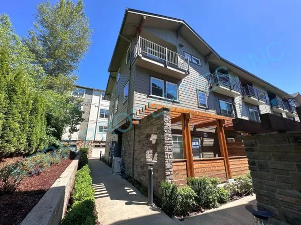 12003 SE High Creek Rd #A, Happy Valley, OR 97086