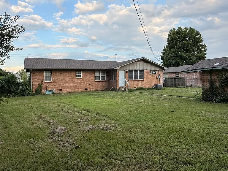 7300 Jenny Lind Rd — Photo 2