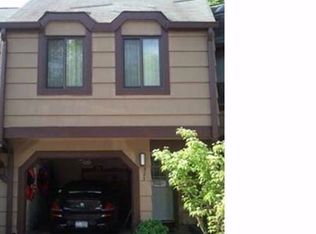 223 Treetop Cir, Nanuet, NY 10954