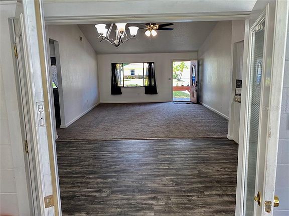 5th image of 2914 Delrose Dr N