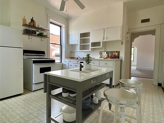 4th image of 5431 Odell St