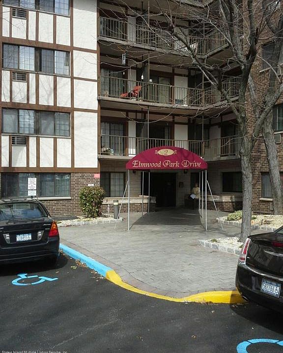 1st image of 2 Elmwood Park Dr APT 508