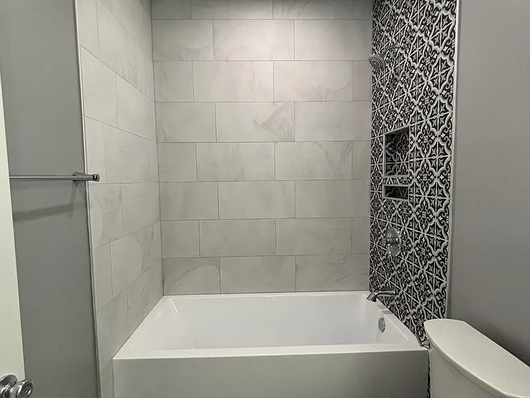 1261 Donald Ave — Photo 4