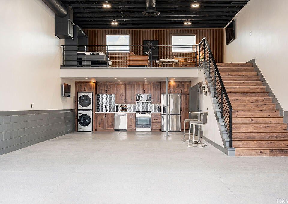 1st image of 4346 Abbey Rd