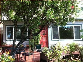 1st image of 608 Oak Dr