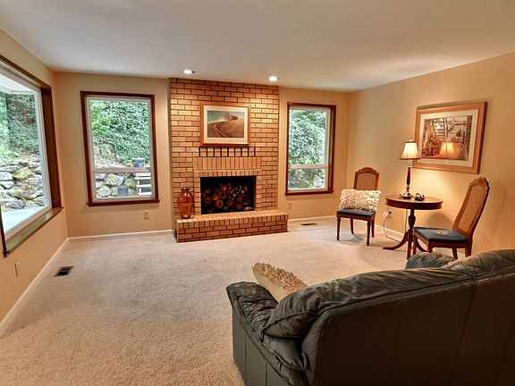 2nd image of 1718 Clorindi Cir NW