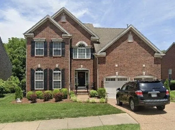 7176 Holt Run Dr, Nashville, TN 37211