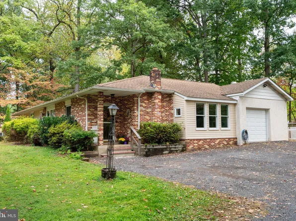 204 Pioneer 1/2 Dr, Lansdale, PA 19446