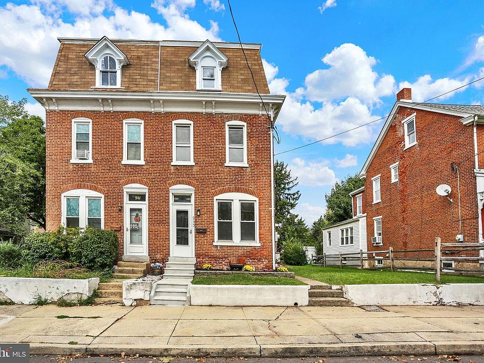 1st image of 943 Queen St