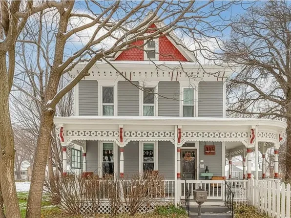 318 W Cedar St, Olathe, KS 66061