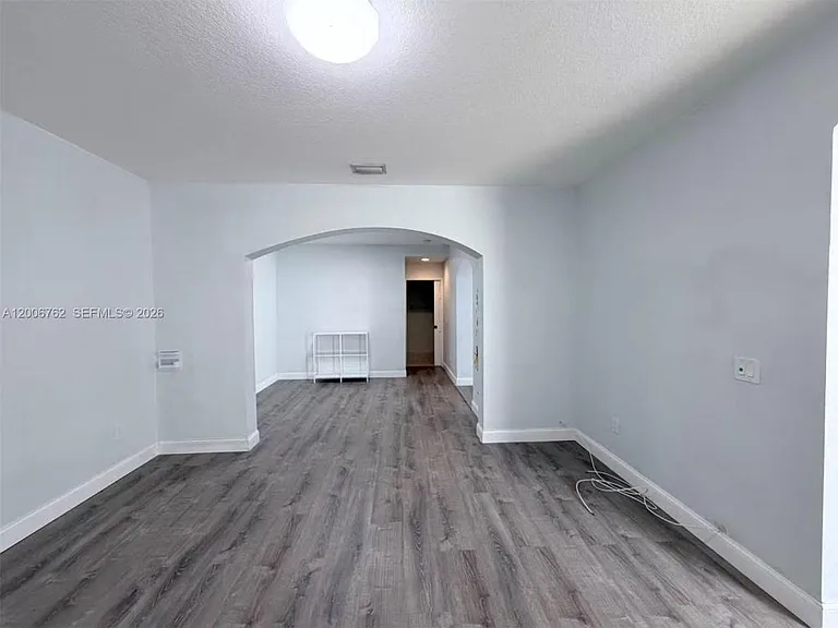 15810 SW 40th St — Photo 1