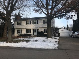 1624 S Orchard Dr, Appleton, WI 54914