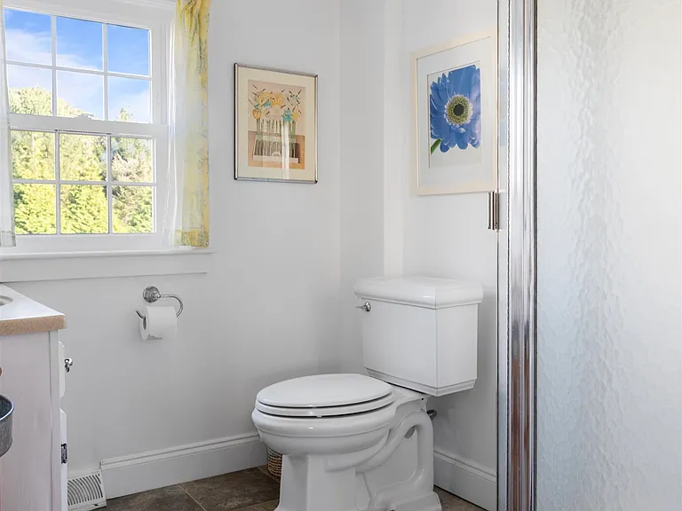 53 Foss Cir — Photo 23