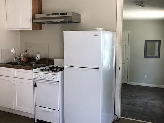 5th image of 1322 Manzanita St #A1