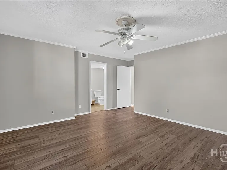 459 Mall Blvd #23 — Photo 27