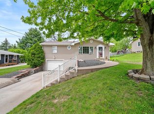 4600 Fairview Dr, Pleasant Hill, IA 50327