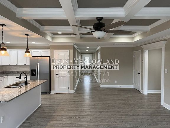 5th image of 3869 Doral Dr