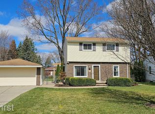 23351 Harrellson St, Macomb, MI 48042