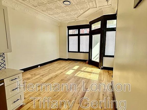 5th image of 3457-3459 California Ave #3459-1F