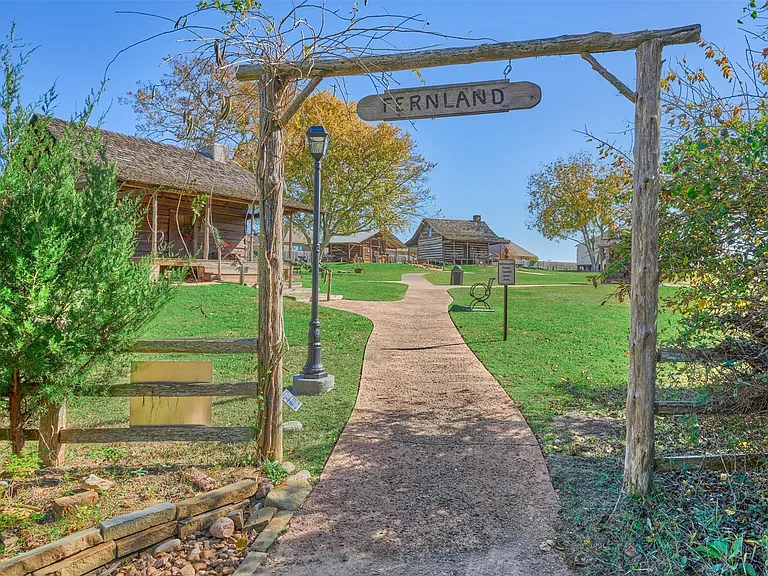 180 Racetrack Ln — Photo 43
