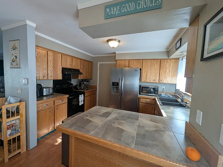 1011 Wedgewood Ave — Photo 4