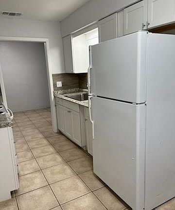 3rd image of 5727 19th Ave N