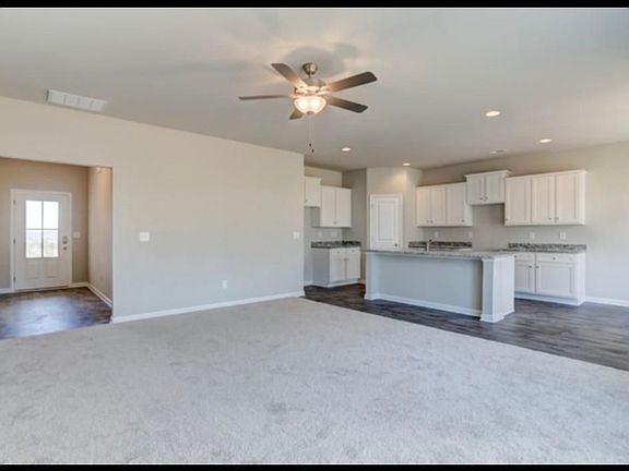 5th image of 398 Woodpecker Point