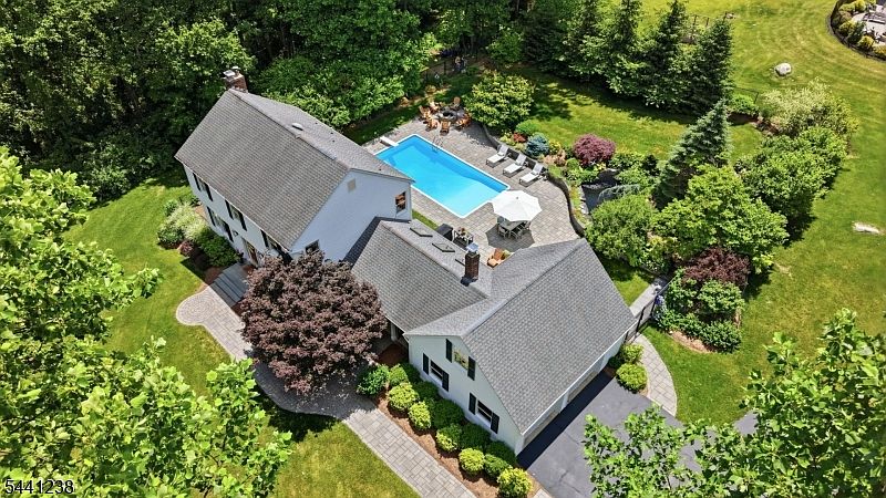 1st image of 14 Grandview Terrace