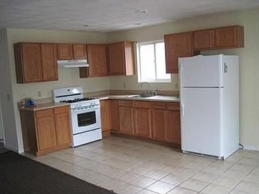 2nd image of 11 Handy St